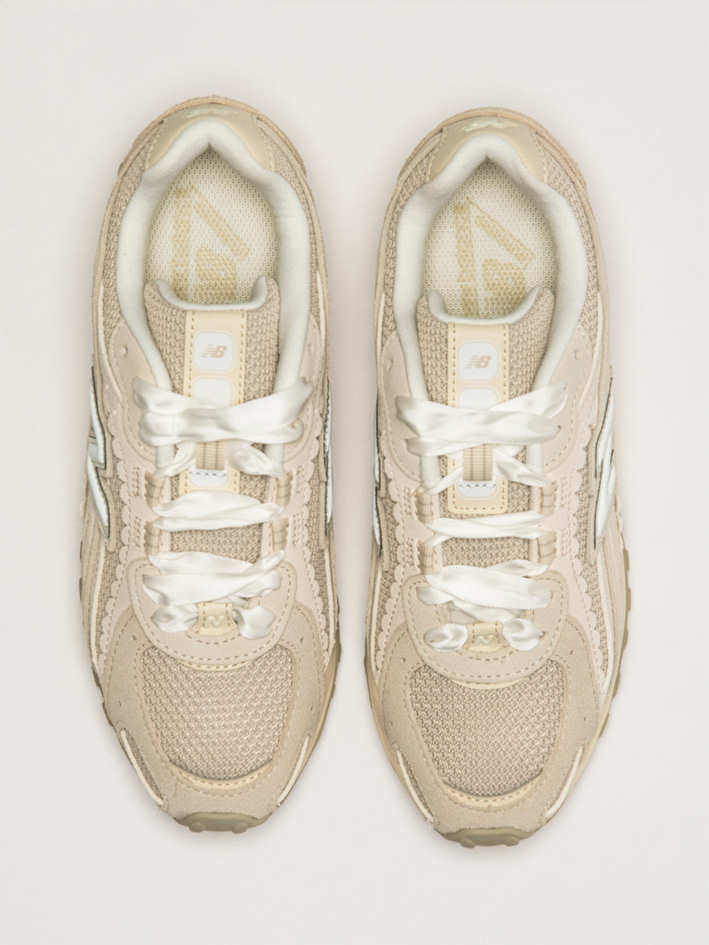 WOMENS NEW BALANCE THE 204L - SEA SALT