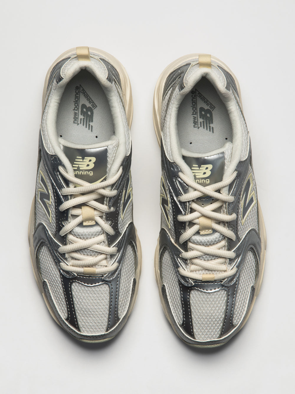 WOMENS NEW BALANCE THE 530 SNEAKER - SILVER