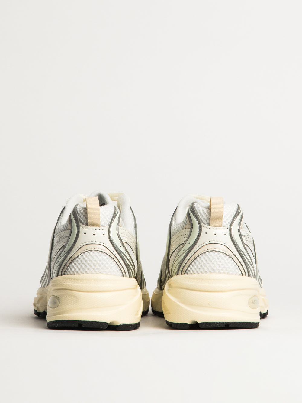 NEW BALANCE THE 530 FEMME - ARGENT MÉTALISÉ/LIN