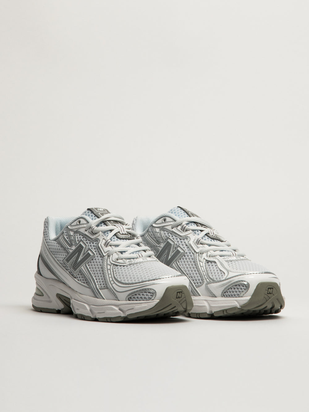 NEW BALANCE THE 740 POUR FEMME - WHITE METALLIC