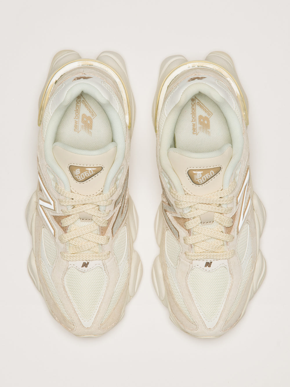 WOMENS NEW BALANCE THE 9060 - LINEN