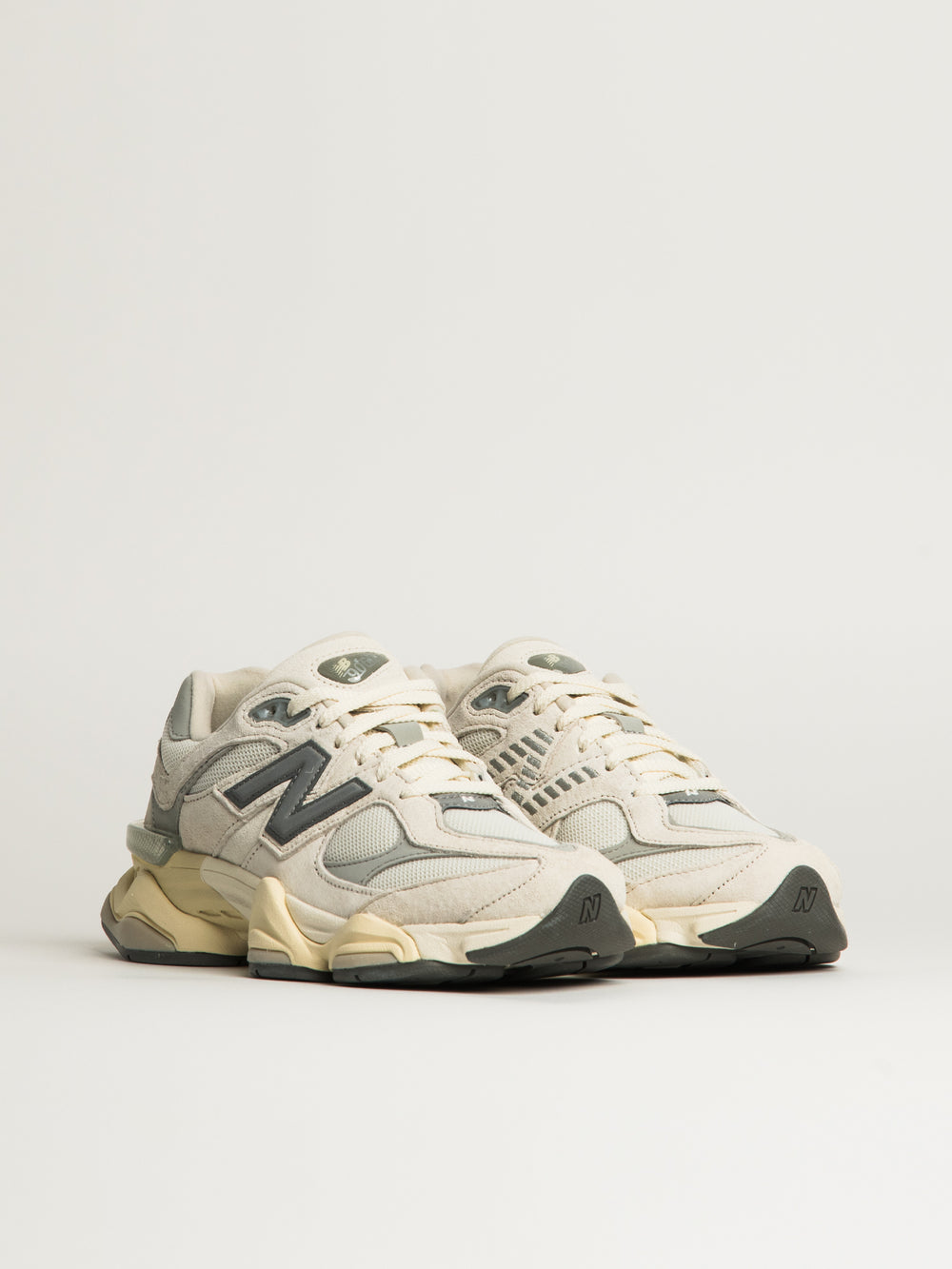 WOMENS NEW BALANCE THE 9060 SNEAKER - WHITE