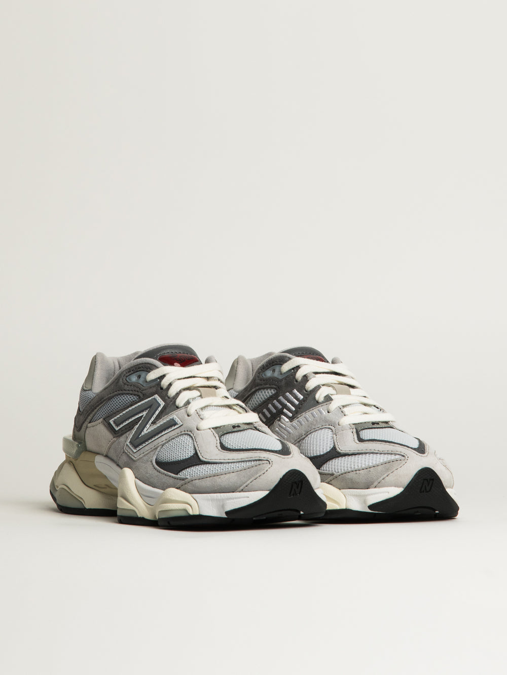 WOMENS NEW BALANCE THE 9060 SNEAKER - GREY