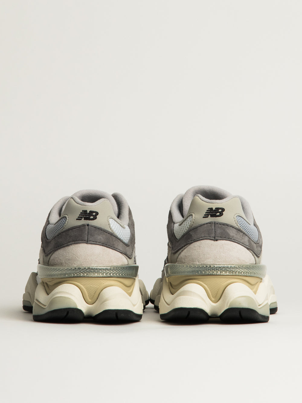 WOMENS NEW BALANCE THE 9060 SNEAKER - GREY
