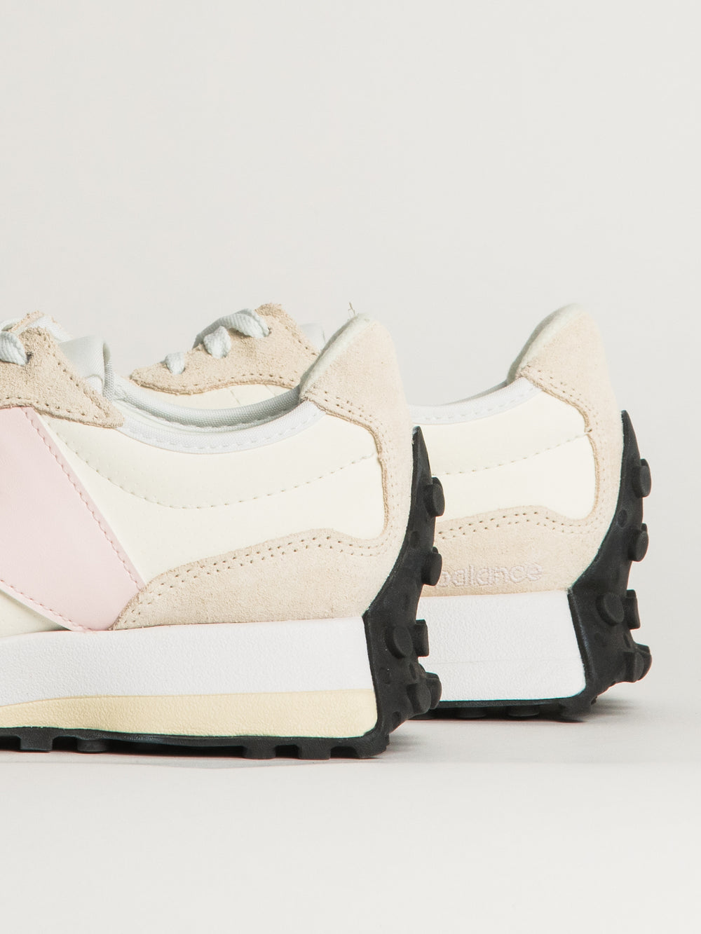 WOMENS NEW BALANCE THE 327 SNEAKER - SEA SALT