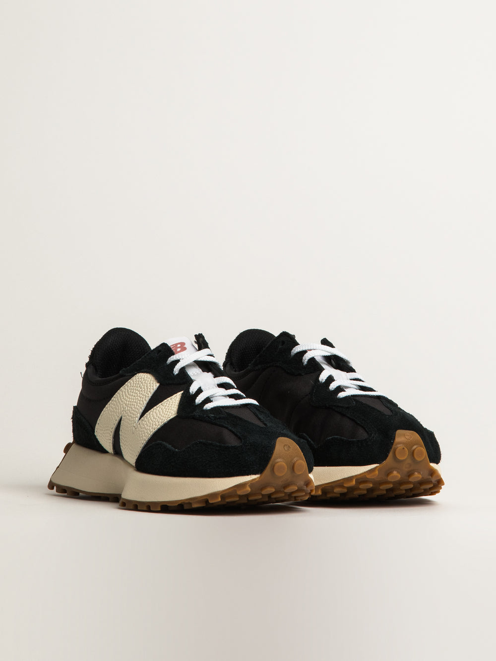 NEW BALANCE WOMENS NEW BALANCE THE 327 SNEAKER - BLACK/WHITE - Boathouse