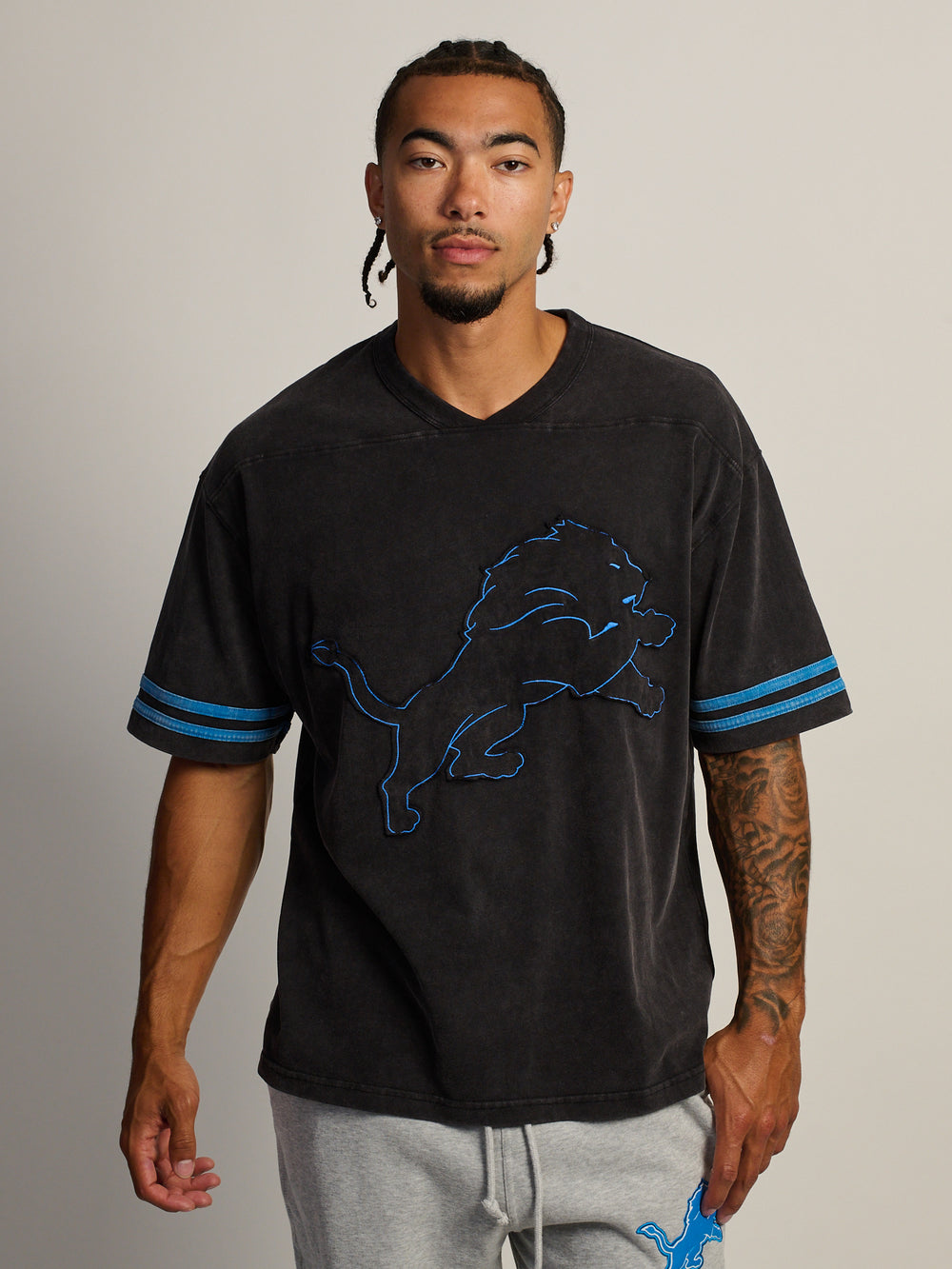 NFL LIONS FOOTBALL T-SHIRT