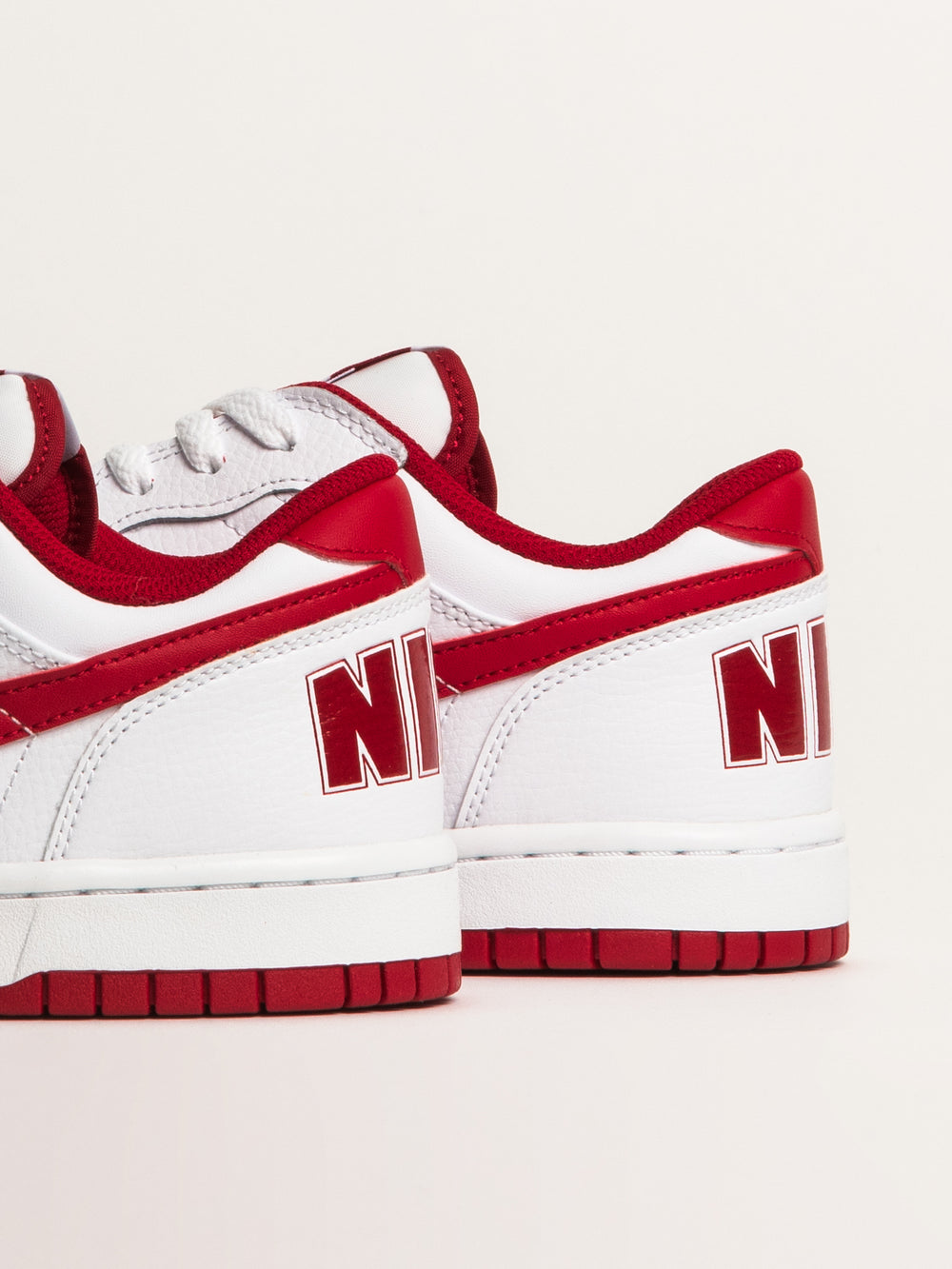 MENS NIKE BIG NIKE LOW SNEAKER - WHITE/GYM RED
