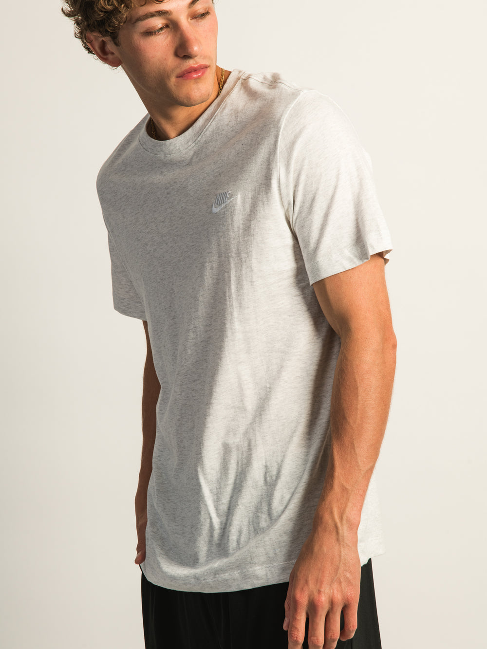 NIKE SPORTSWEAR CLUB T-SHIRT - BIRCH