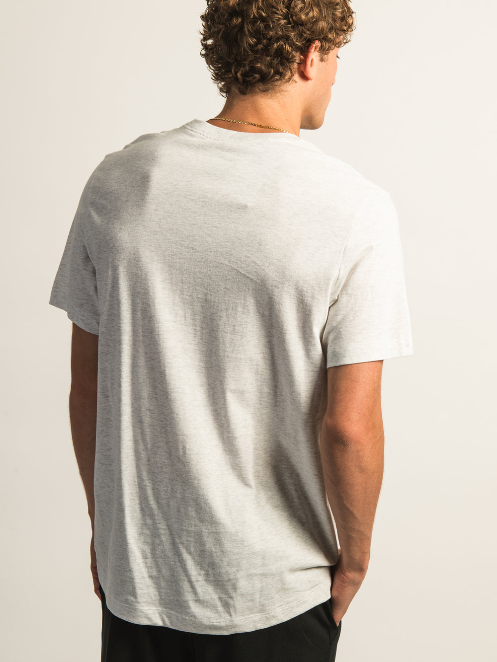 NIKE SPORTSWEAR CLUB T-SHIRT - BIRCH