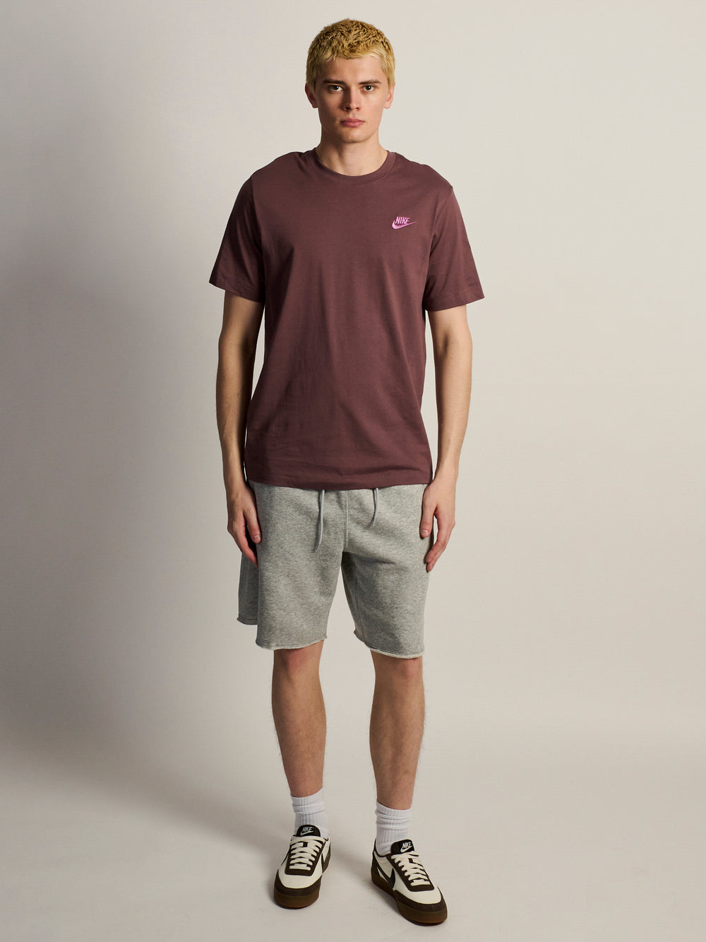 T-SHIRT NIKE SPORTSWEAR CLUB - TATTOO