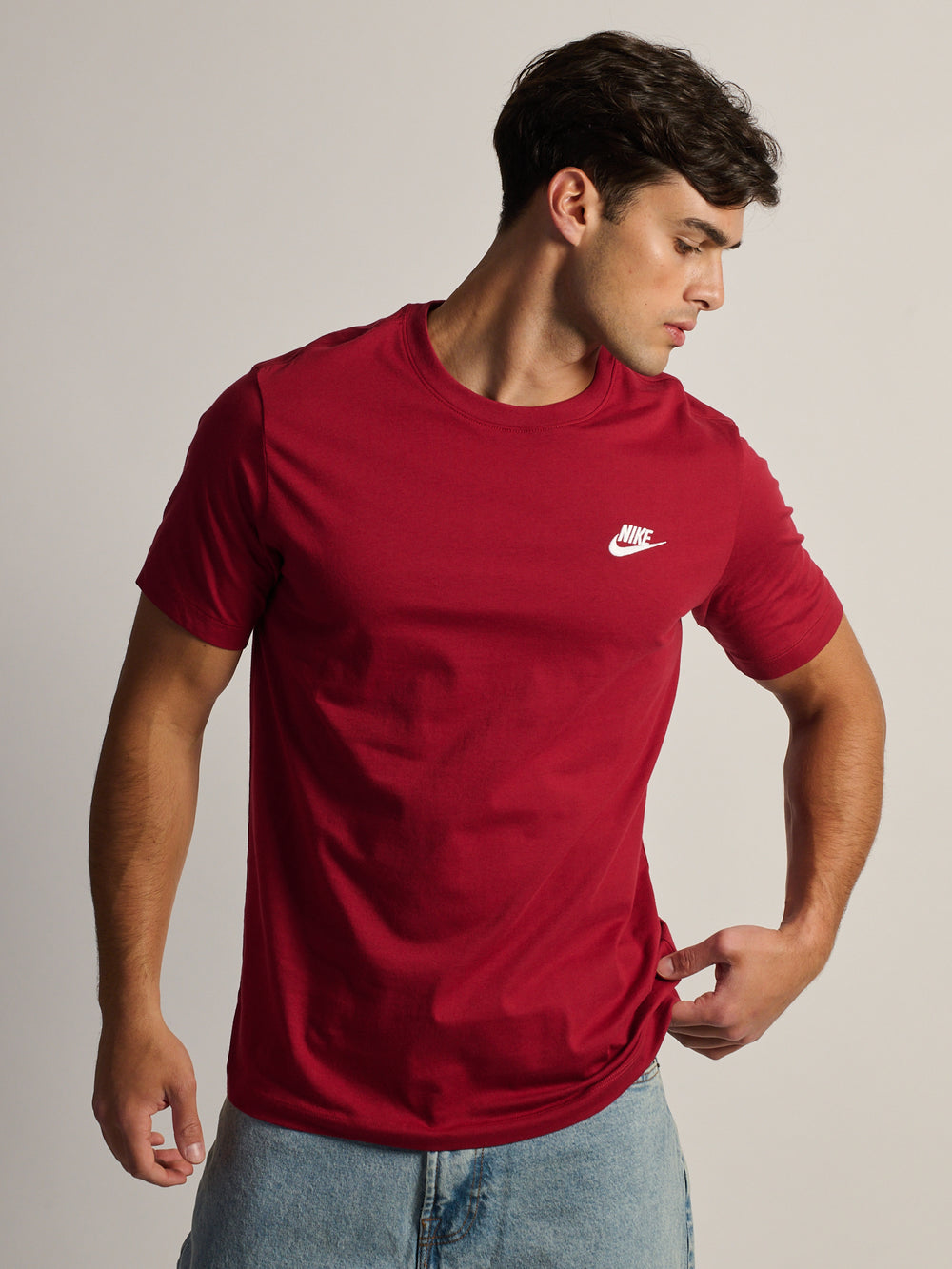 NIKE NIKE SPORTSWEAR CLUB T-SHIRT - CRIMSON - Boathouse