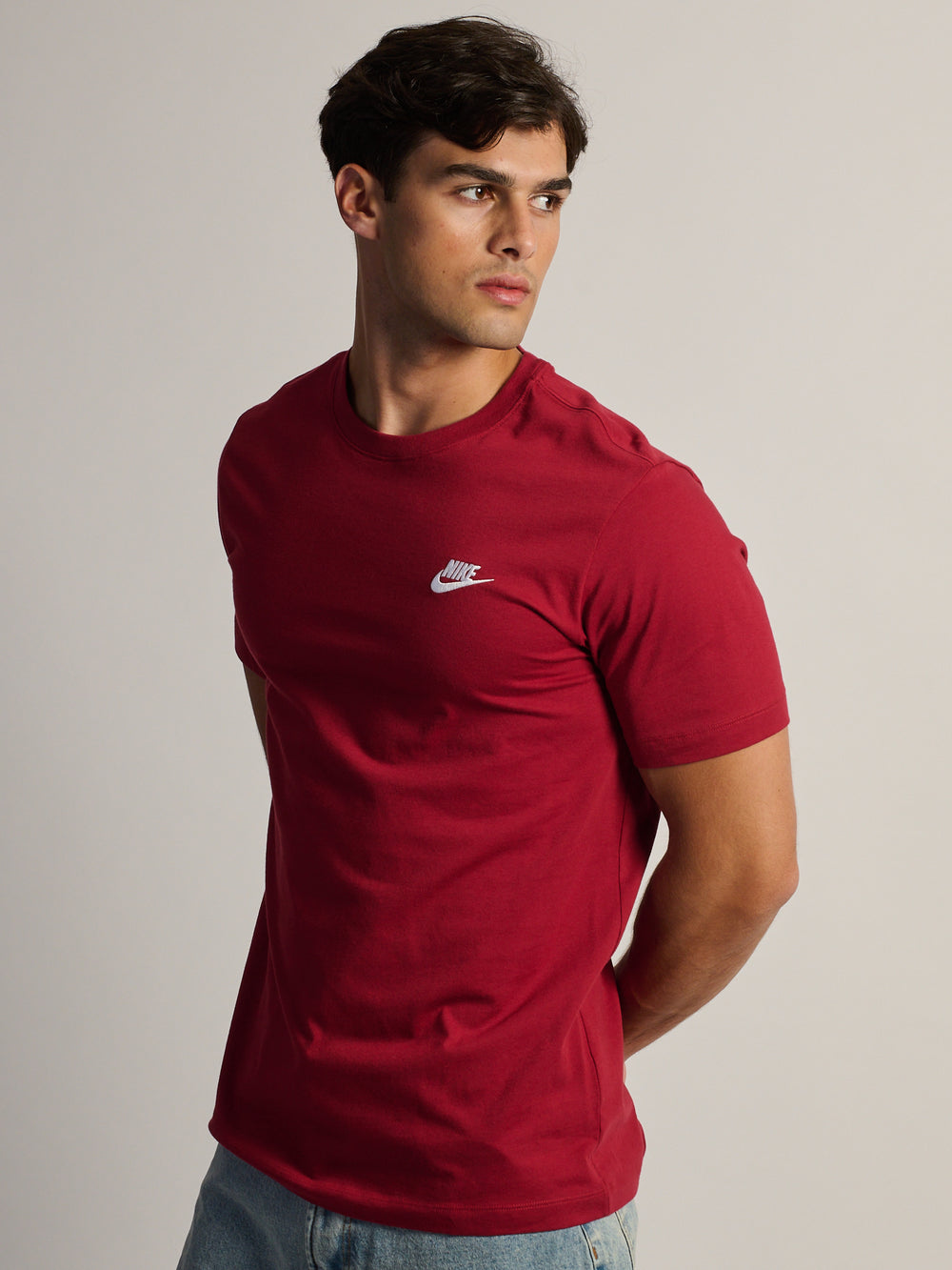 NIKE NIKE SPORTSWEAR CLUB T-SHIRT - CRIMSON - Boathouse