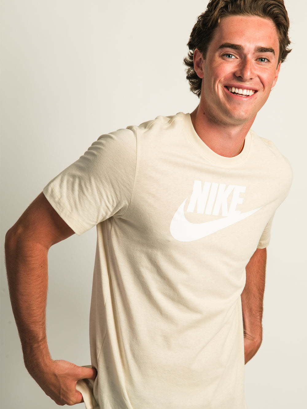 NIKE SPORTSWEAR ICON T-SHIRT - LIGHT KHAKI