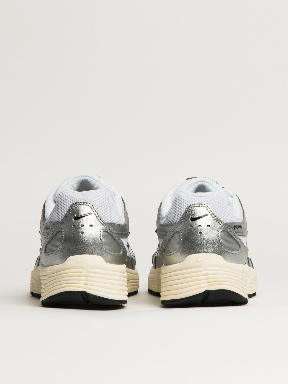 BASKETS NIKE P - 6000 POUR HOMMES - BLANC/NOIR