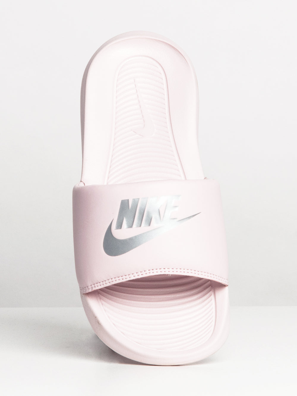 WOMENS NIKE VICTORI ONE SLIDES - BARELY ROSE/METALIC SILVER