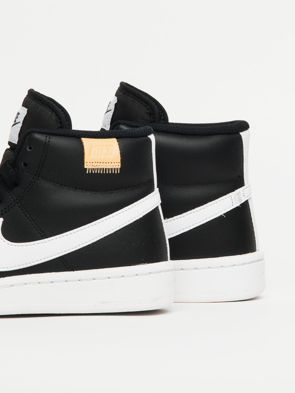 WOMENS NIKE COURT ROYALE 2 MID SNEAKER - BLACK/WHITE