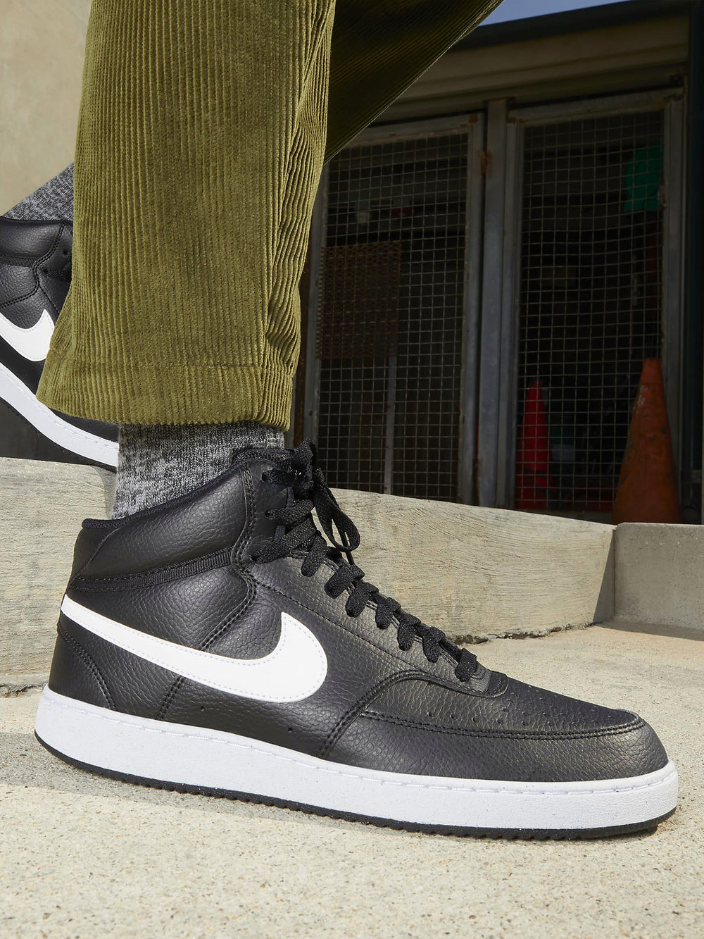 BASKETS NIKE COURT VISION MID NEXT NATURE POUR HOMMES - NOIR/BLANC