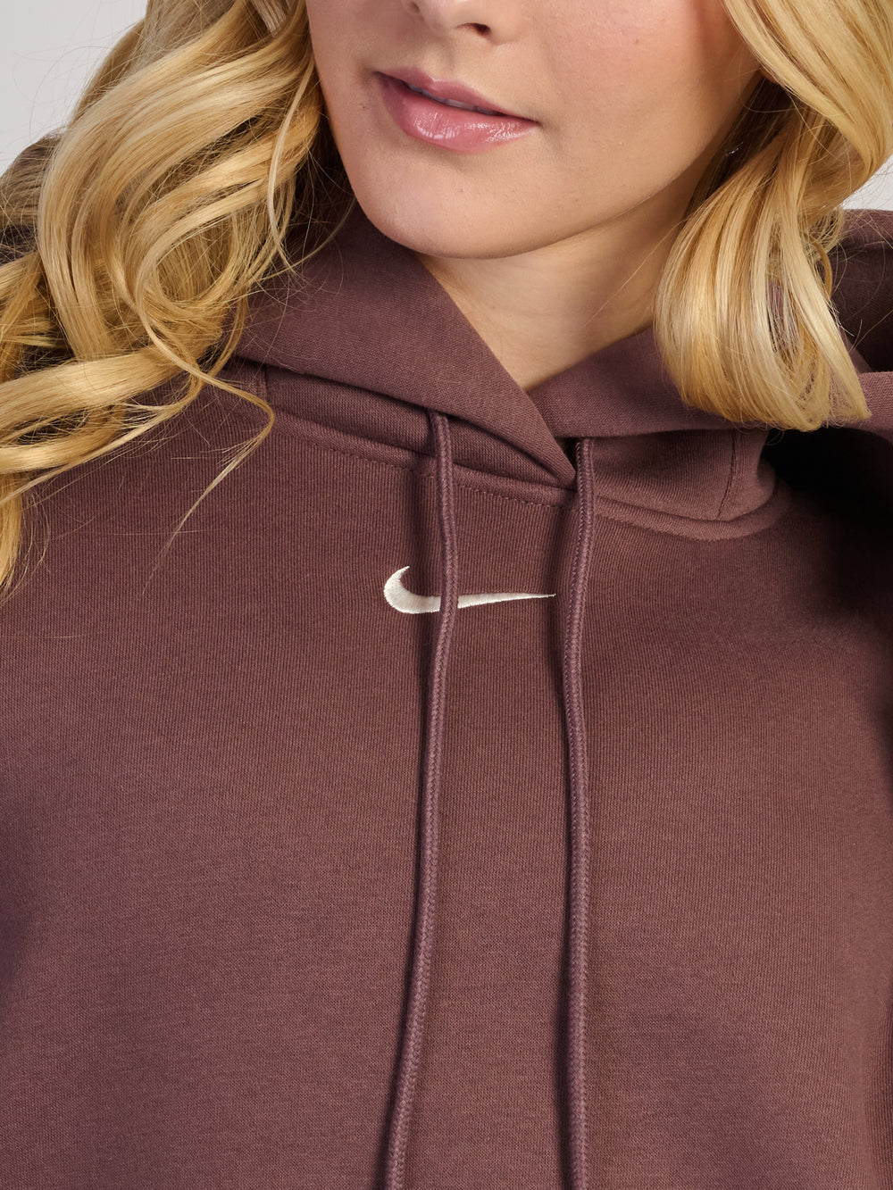 HOODIE POLAIRE AMPLE NIKE SPORTSWEAR PHOENIX P/O – BRUN
