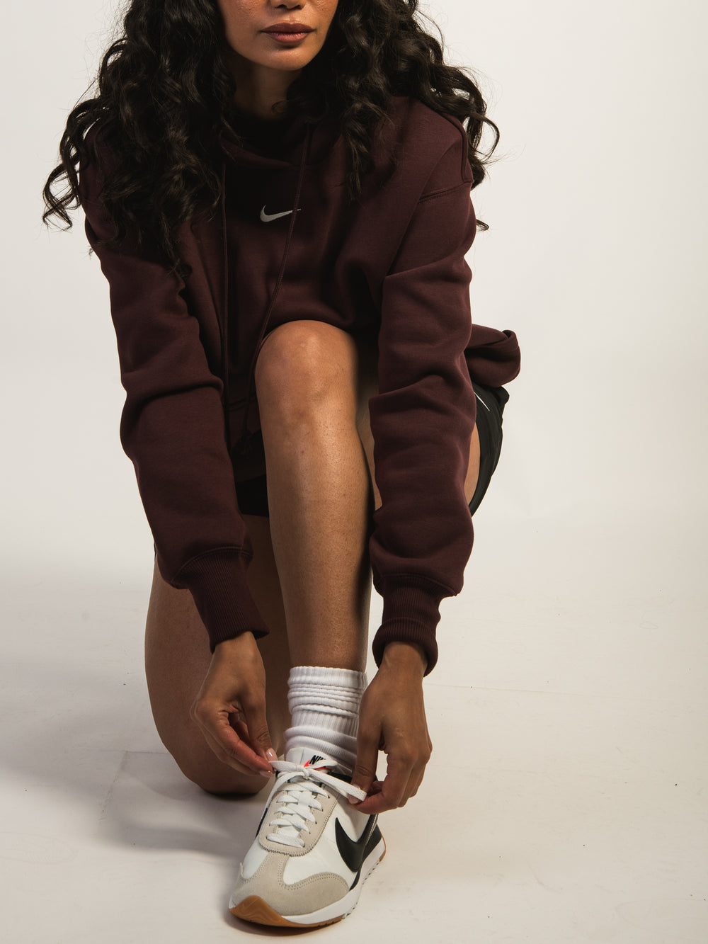 NIKE SPORTSWEAR PHOENIX FLEECE OVERSIZED HOODIE - BURGUNDY