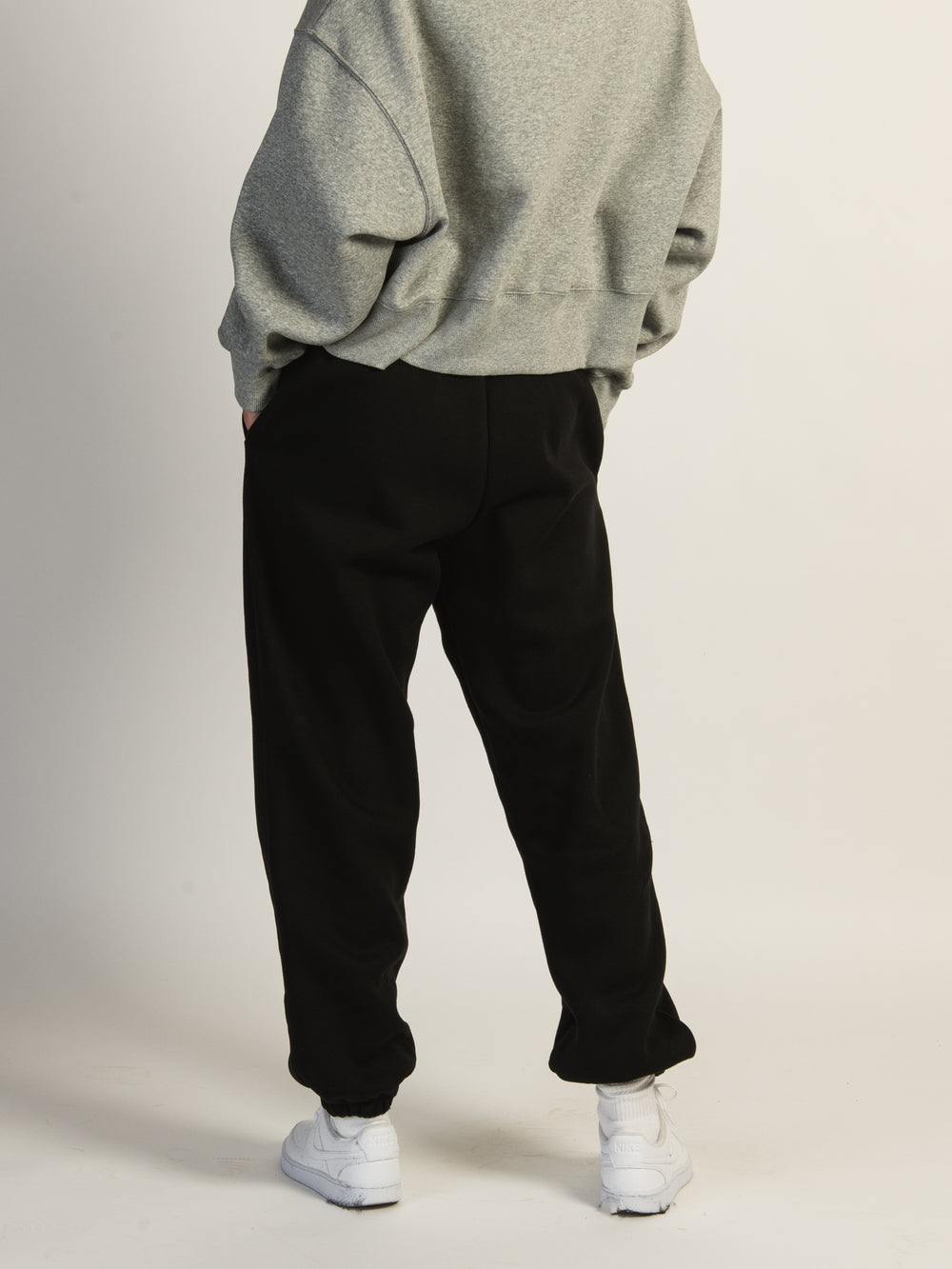 PANTALON DE SWEAT LOURD OVERSIZE NIKE - LIQUIDATION
