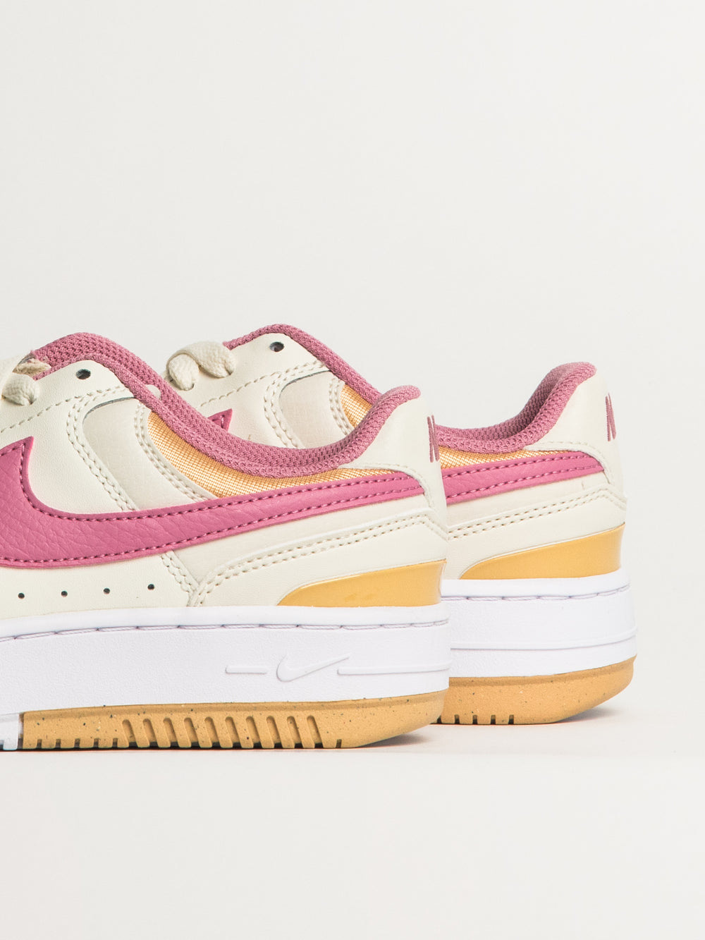 WOMENS NIKE GAMMA FORCE SNEAKER - PEARL/SESAME/WHITE/ELEMENTAL PINK