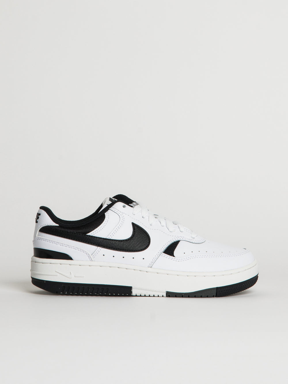 SNEAKER NIKE GAMMA FORCE POUR FEMME - BLANC/GRIS FER/NOIR
