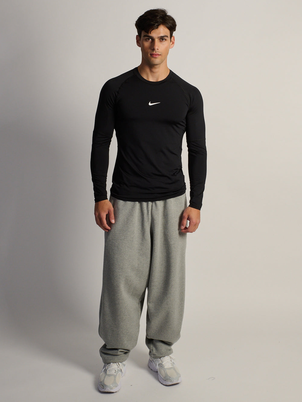 NIKE DRI-FIT LONG SLEEVE FITNESS TOP - BLACK