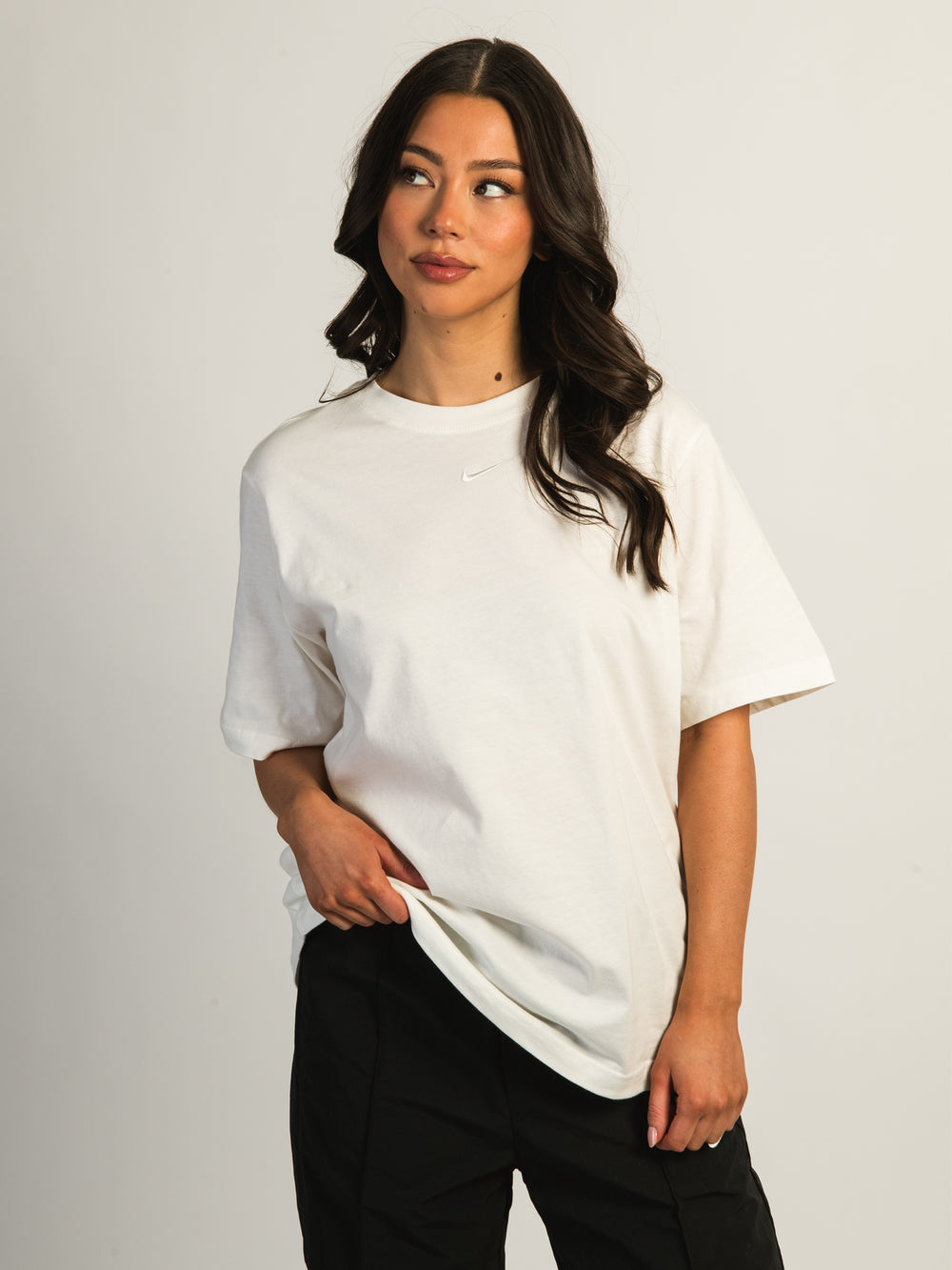 NIKE SPORTSWEAR ESSENTIAL OVERSIZED T-SHIRT