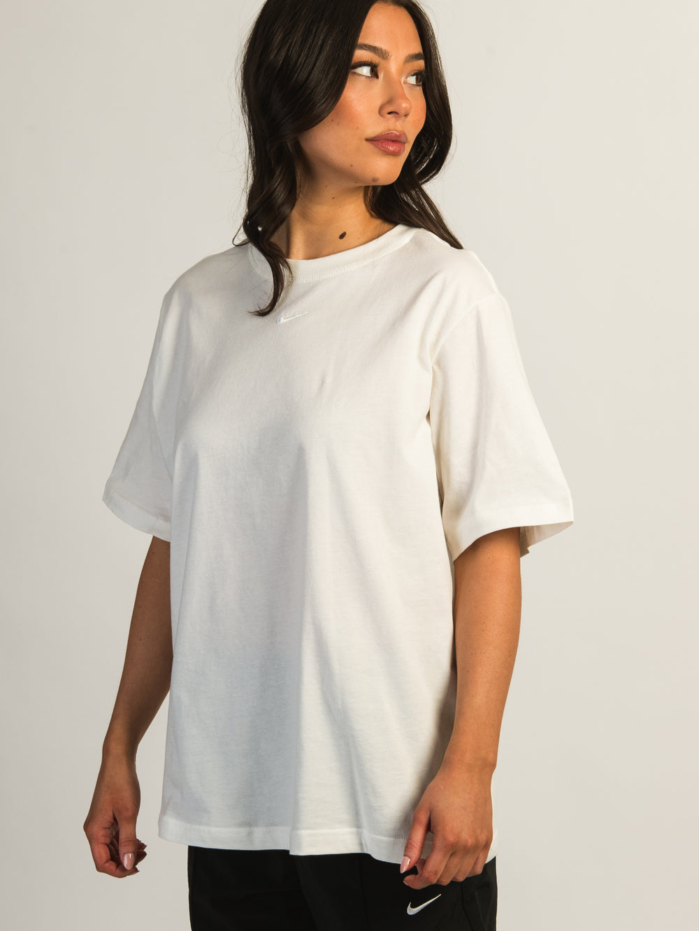 NIKE SPORTSWEAR ESSENTIAL OVERSIZED T-SHIRT