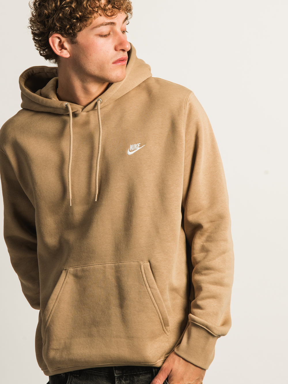 NIKE SPORTSWEAR CLUB PULLOVER HOODIE - BEIGE