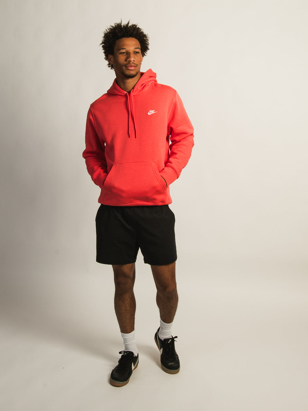 PULL-OVER À CAPUCHE NIKE SPORTSWEAR CLUB - MAGIC EMBER
