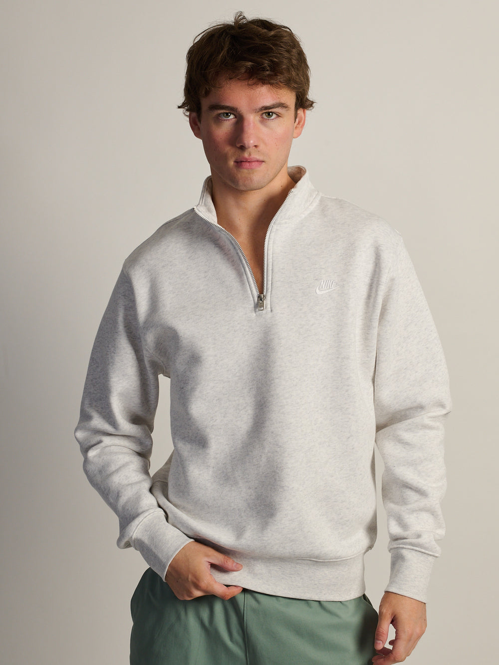 NIKE HALF ZIP SWEATER