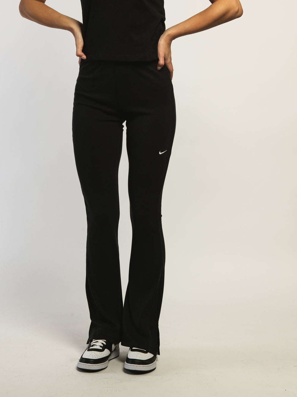 NIKE SPORTSWEAR CHILL KNIT FLARED LEGGING
