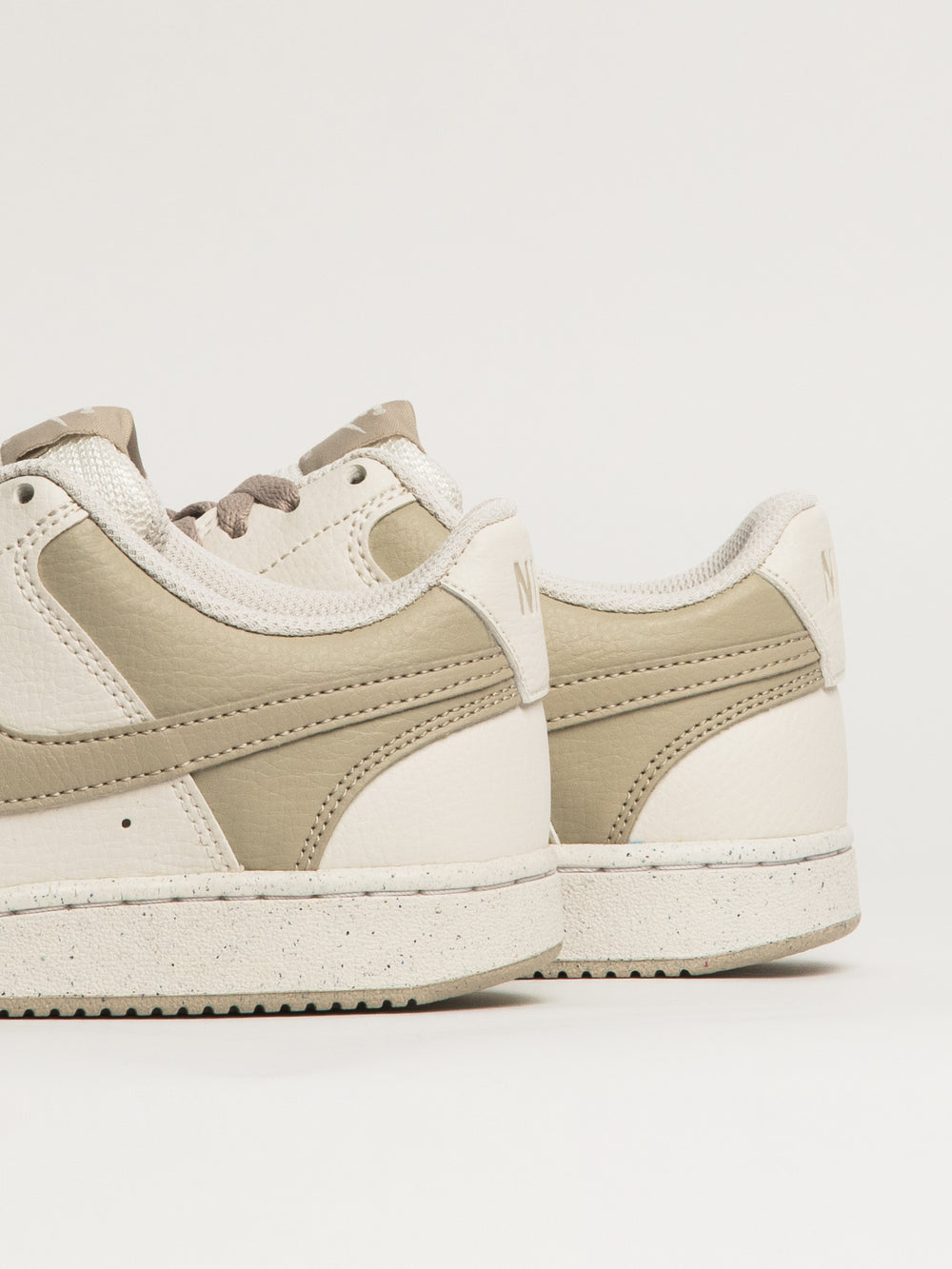 SNEAKER NEXT NATURE NIKE COURT VISION LOW POUR FEMME - CRÈME