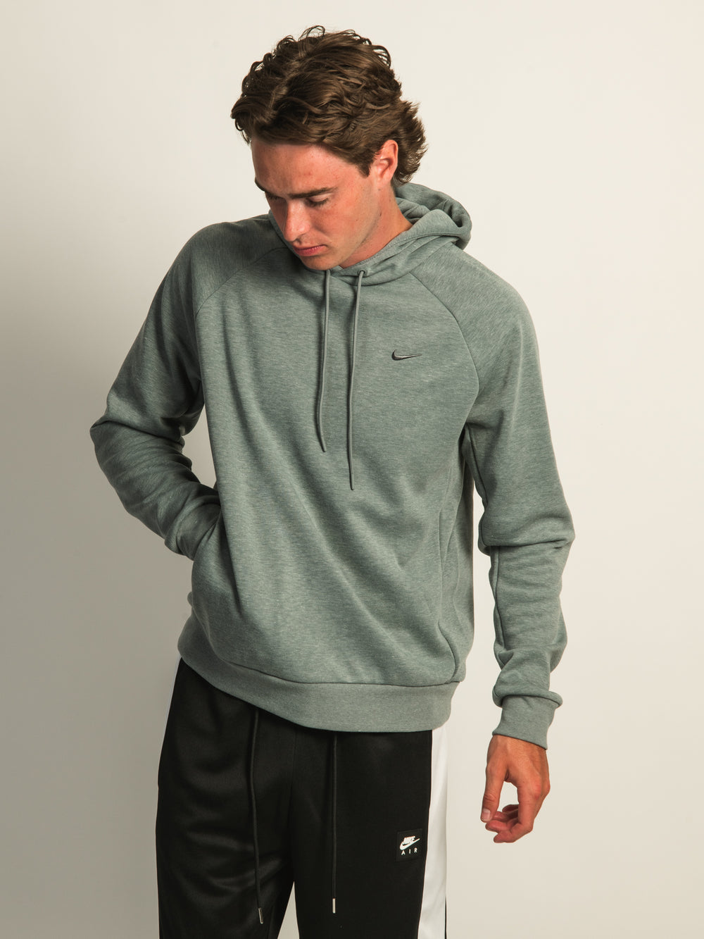 NIKE UV DF PULL OVER HOODIE - COOL GREY