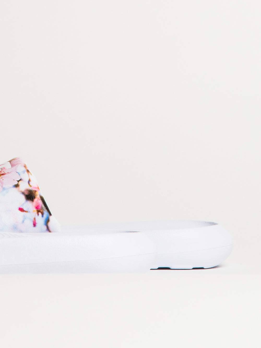 WOMENS NIKE VICTORI ONE SLIDE - WHITE/FLORAL PRINT