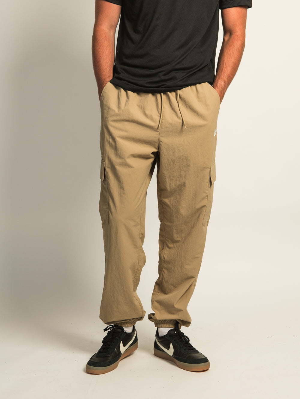 NIKE NYLON WOVEN CARGO PANT