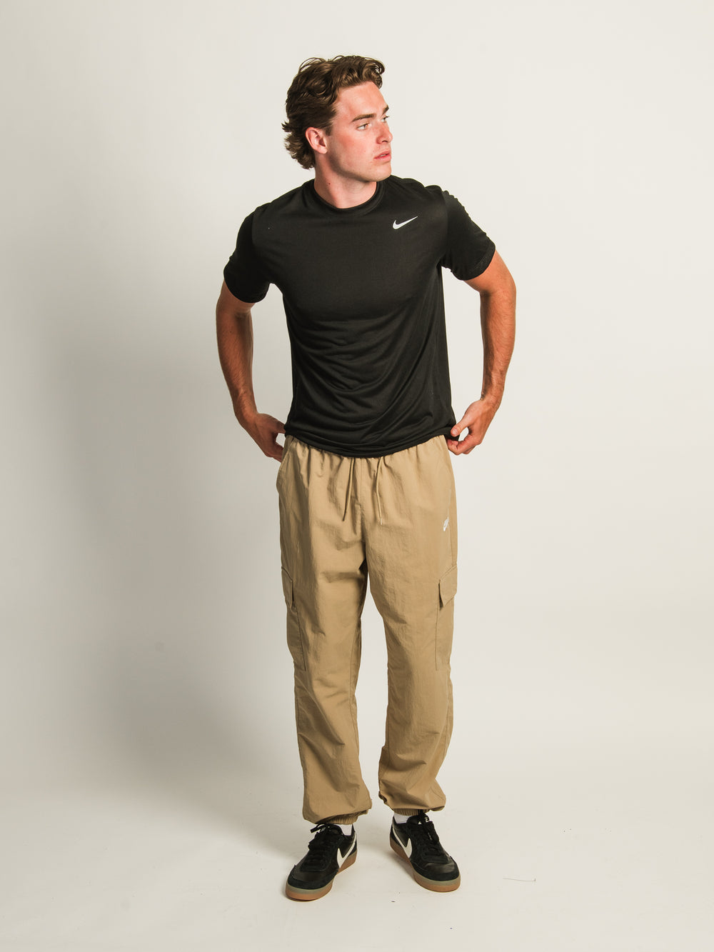 NIKE NYLON WOVEN CARGO PANT