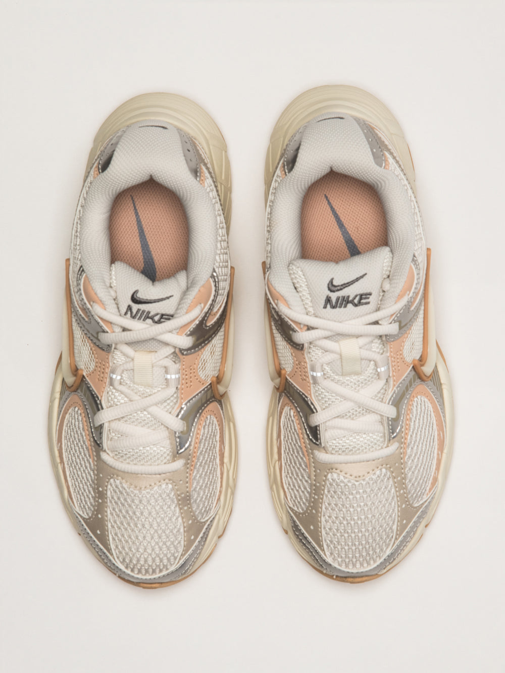 NIKE BASKETS V5 RNR - BEIGE