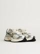 WOMENS NIKE V5 RNR SNEAKER - SUMMIT WHITE