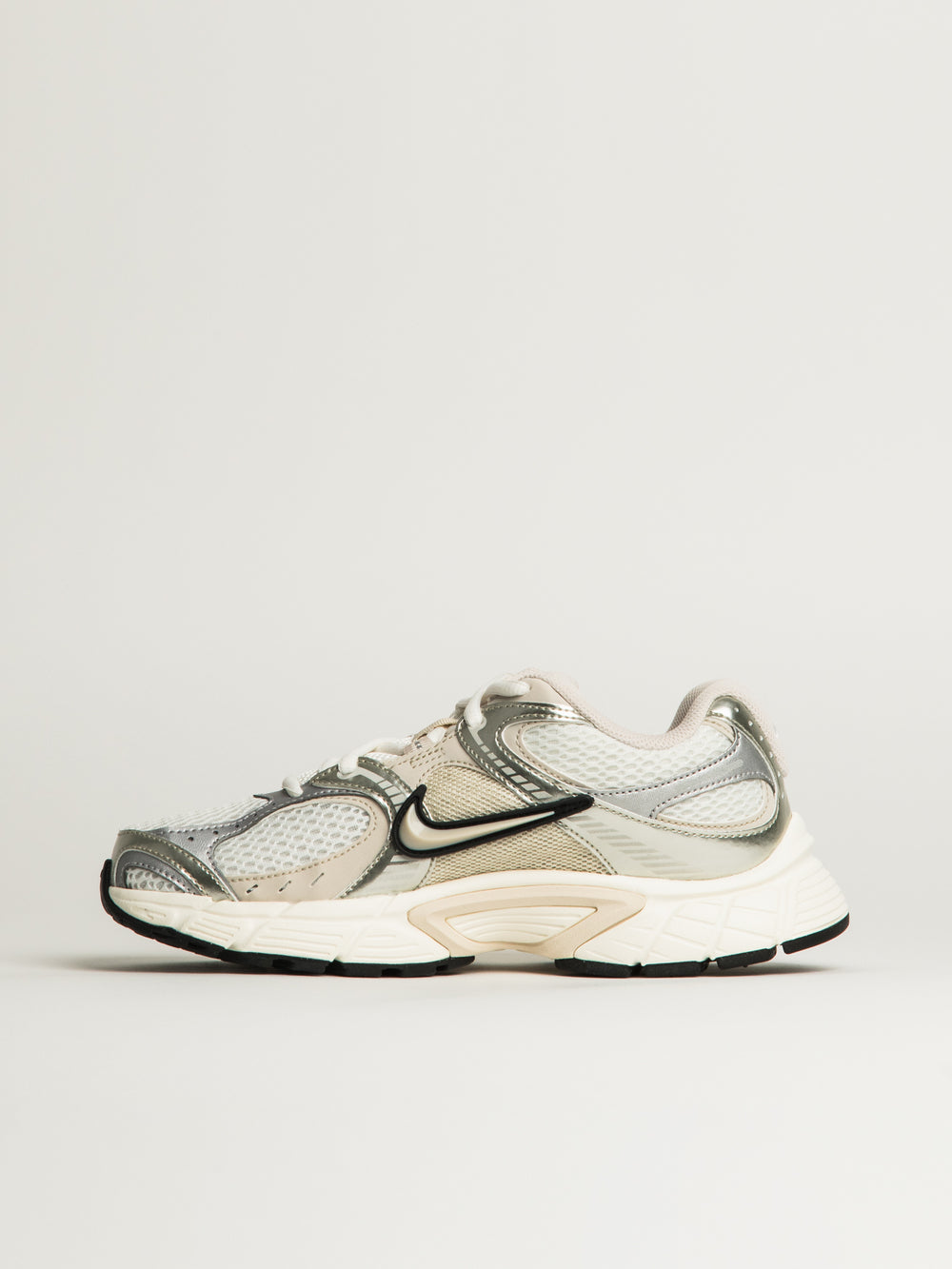 WOMENS NIKE V5 RNR SNEAKER - SUMMIT WHITE