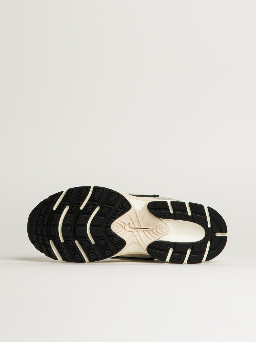 WOMENS NIKE V5 RNR SNEAKER - SUMMIT WHITE