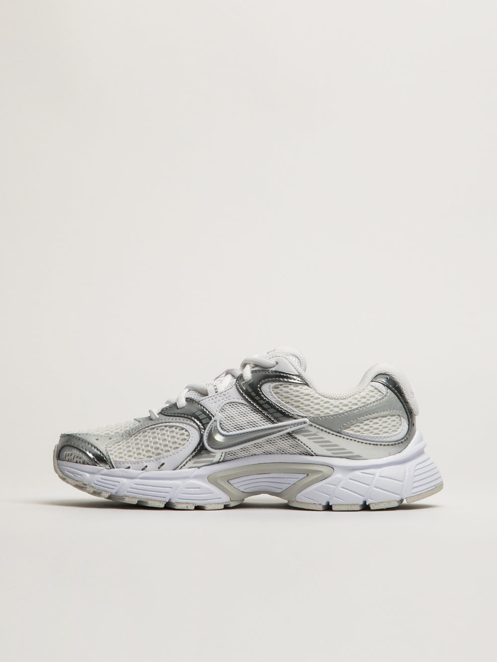 WOMENS NIKE V5 RNR SNEAKER - WHITE/SILVER