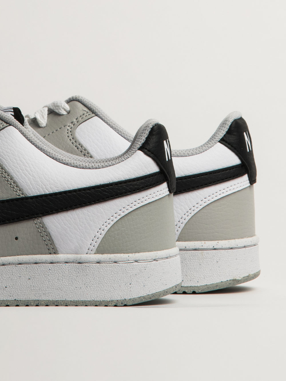 NIKE MENS NIKE COURT VISION LOW SNEAKER - GREY FOG - Boathouse