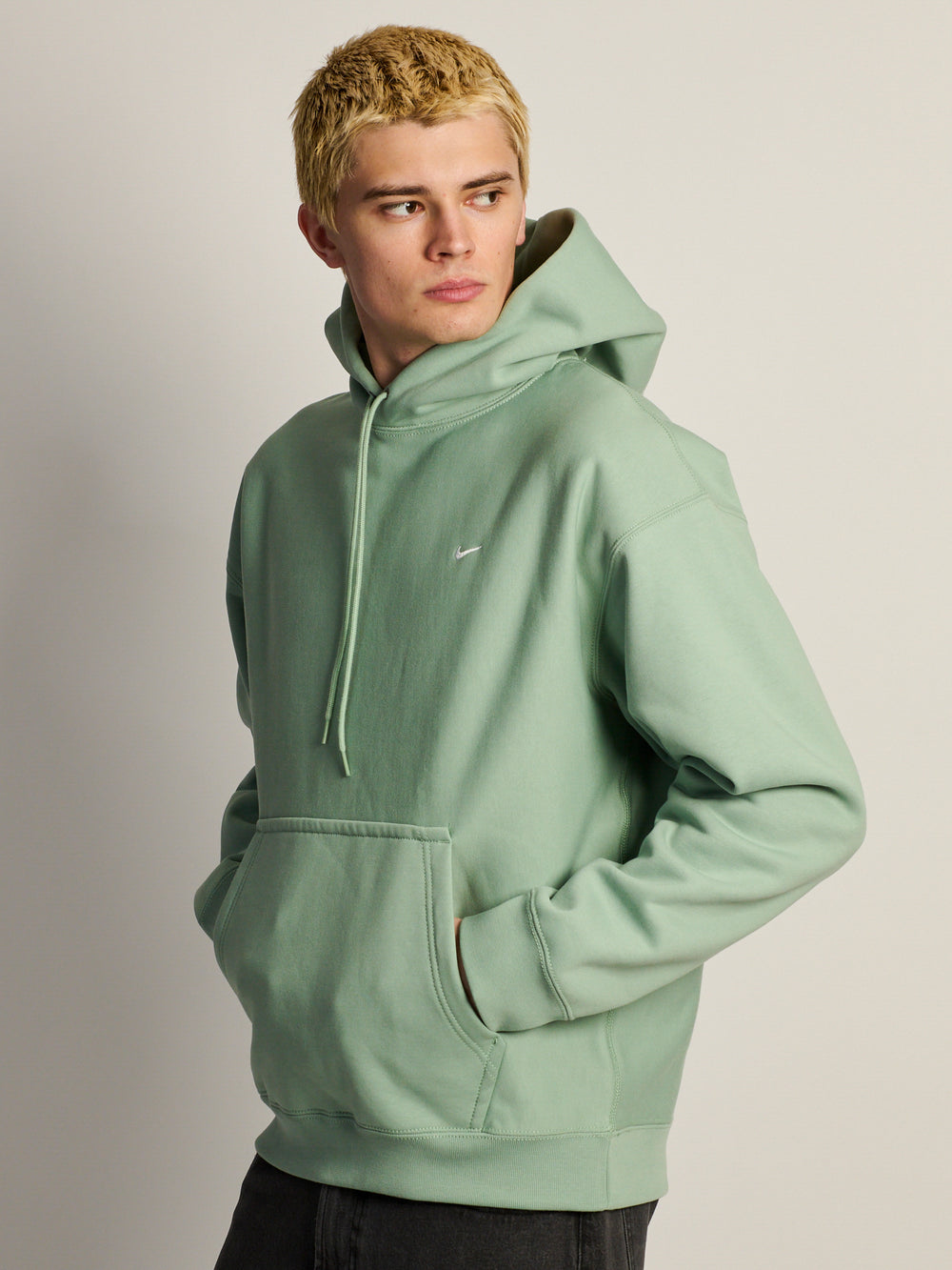 NIKE SWOOSH RELAXED HODDIE - SAGE