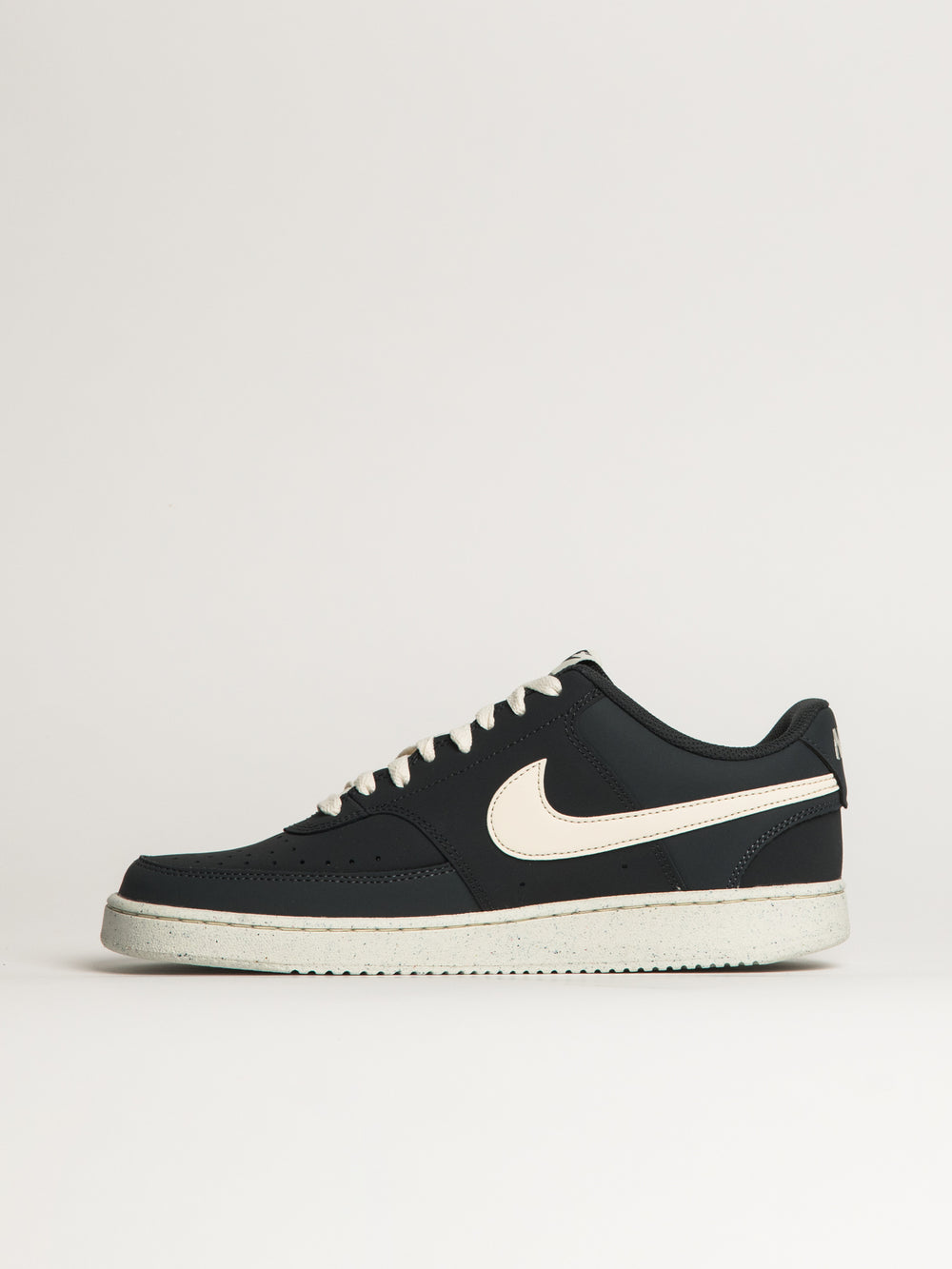 MENS NIKE COURT VISION LOW PREMIUM SNEAKER