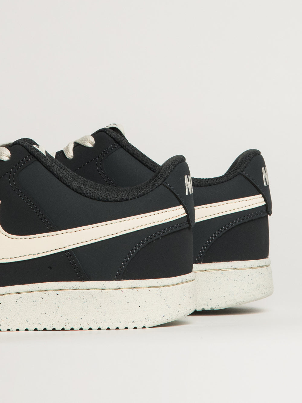 NIKE MENS NIKE COURT VISION LOW PREMIUM SNEAKER - Boathouse