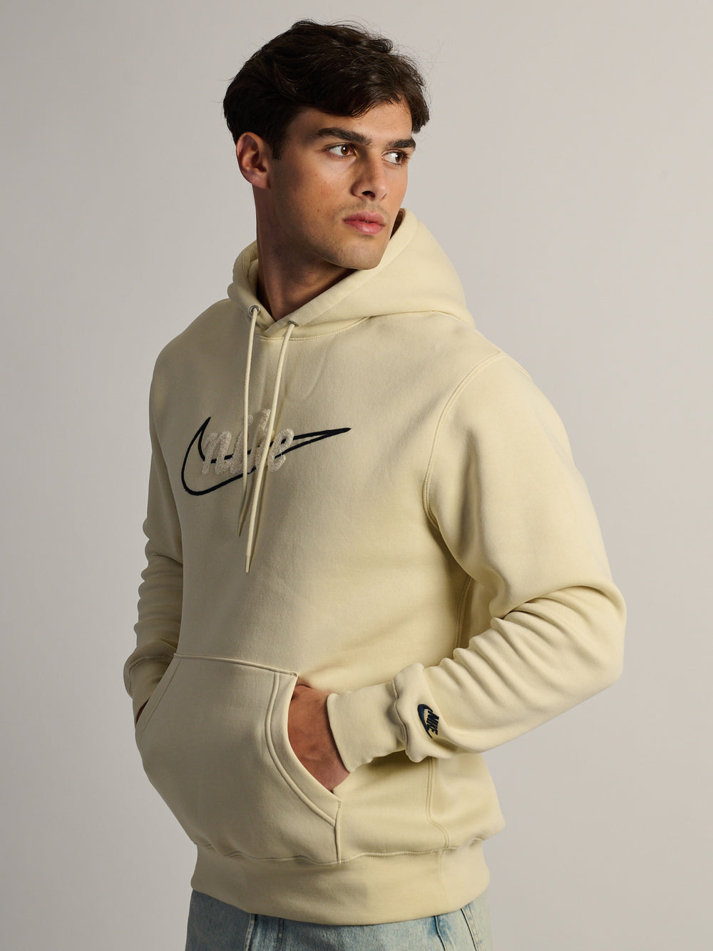 NIKE NIKE CLUB CHENILLE PULL OVER HODDIE - LIGHT KHAKI - Boathouse