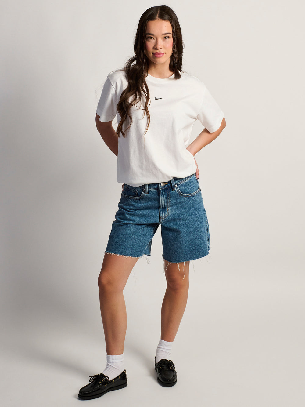 T-SHIRT CLASSIQUE NIKE SPORTSWEAR -BLANC/NOIR